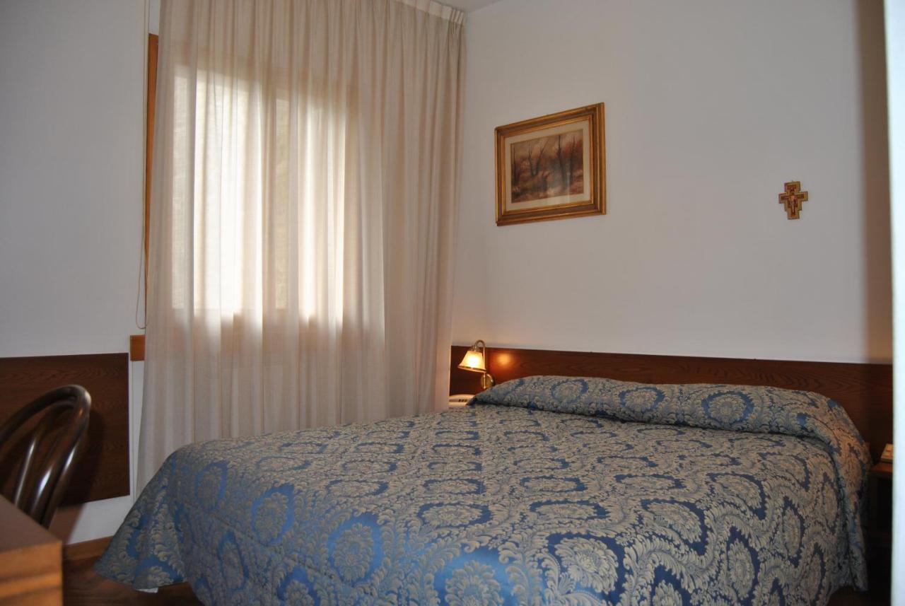 Hotel Archimede Reggello Phòng bức ảnh